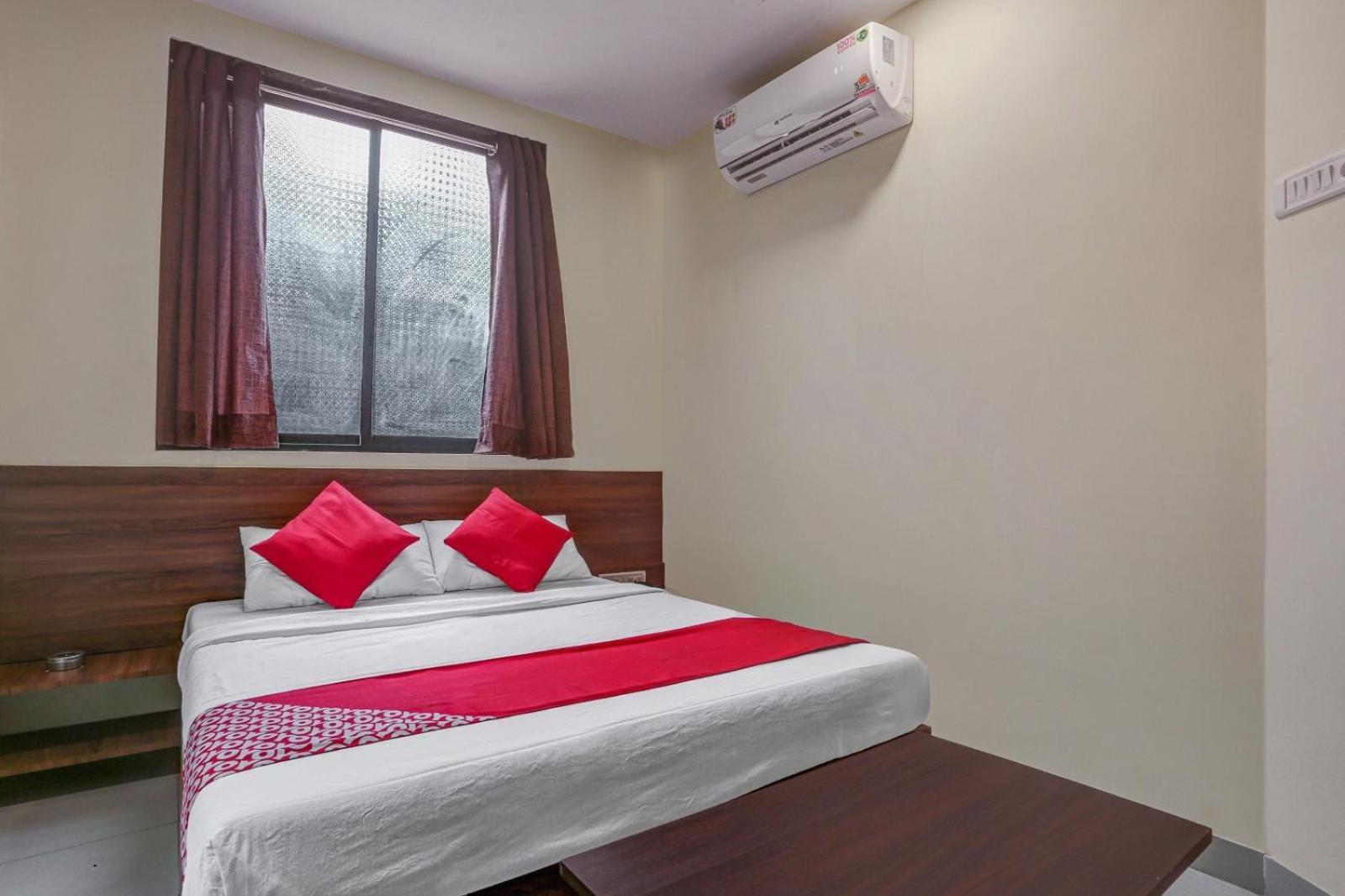 Glitz Hotels Harsita Inn - Mahape Nova Bombaim Exterior foto